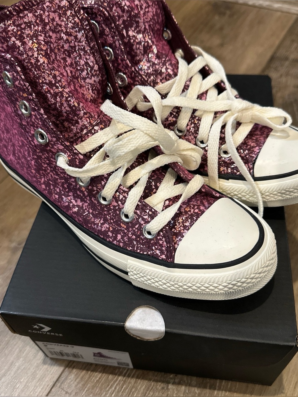 NIB Converse Dark Pink Glitter Hightop Sneakers Size 9!